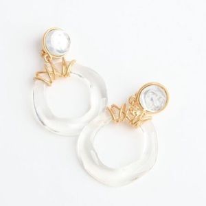 Tory Burch Roxanne Wrapped Door-Knocker Earring in Clear Color